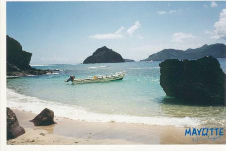 La Barque  de mon  frangin  Alexi  Carton  du gite de Tchanga